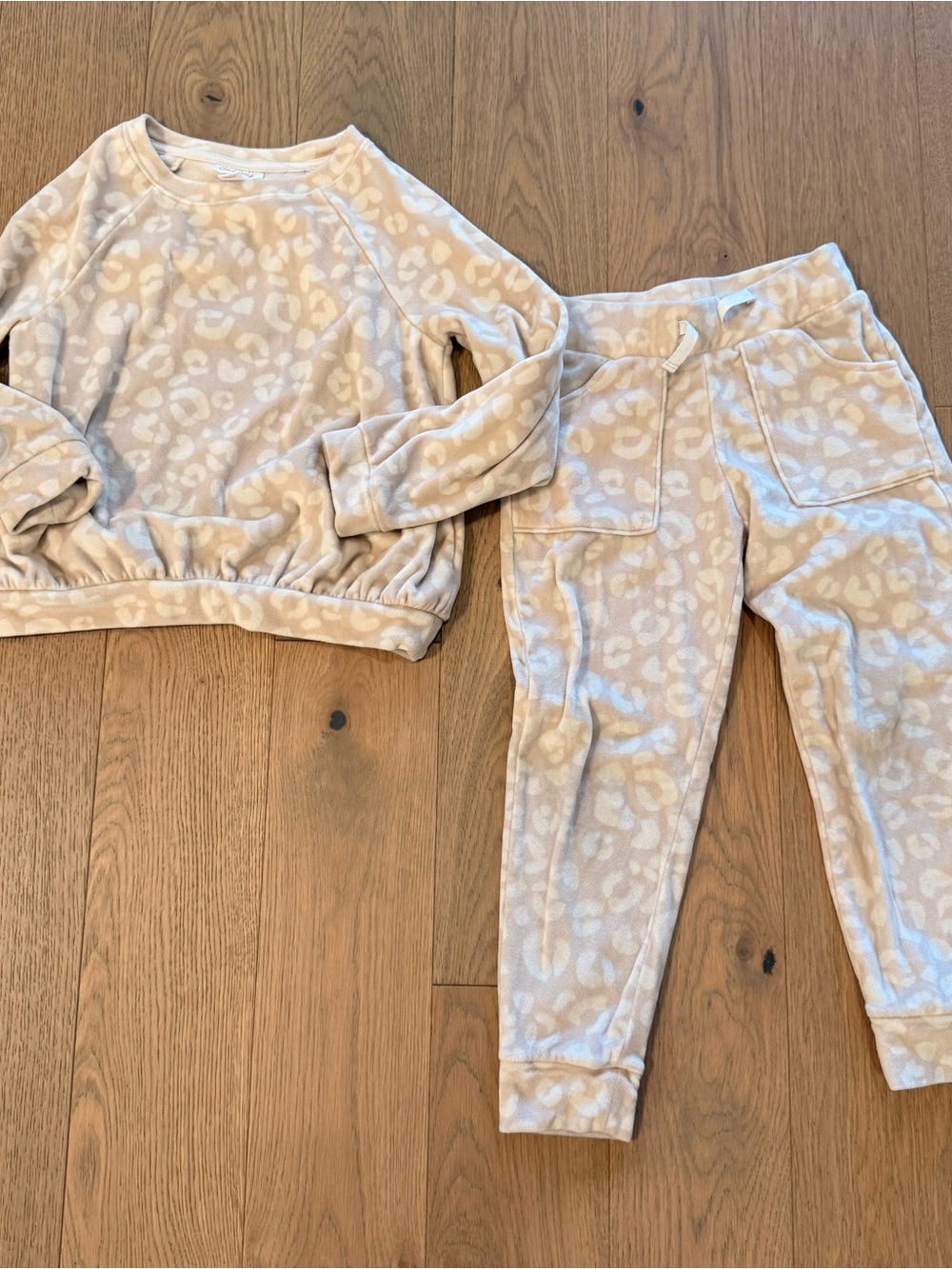 Cat & Jack Cream Beige Leopard fleece matching set